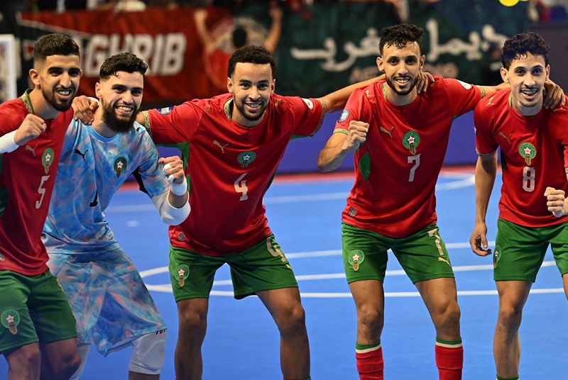 "أسود الفوتصال" يستعدون للقاء زامبيا