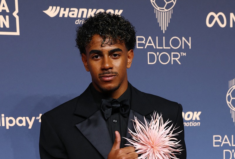 يامال أفضل لاعب شاب في العالم