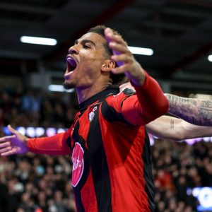 عدلي وشمس الدين الطالبي يهزان الشباك في كأس الرابطة الإنجليزية