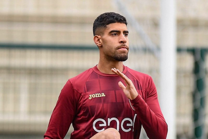 آدم ماسينا يفاجئ الجميع ويخوض تجربة جديدة في عالم التدريب بإيطاليا