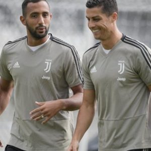 بنعطية يدخل على خط أزمة رونالدو مع المنتخب: أتمنى له نهاية تليق بتاريخه