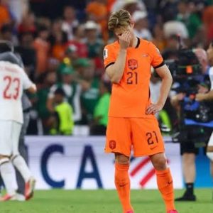 دي يونغ يستعيد ذكرى الإقصاء أمام المغرب: لم نكن في أفضل حالاتنا